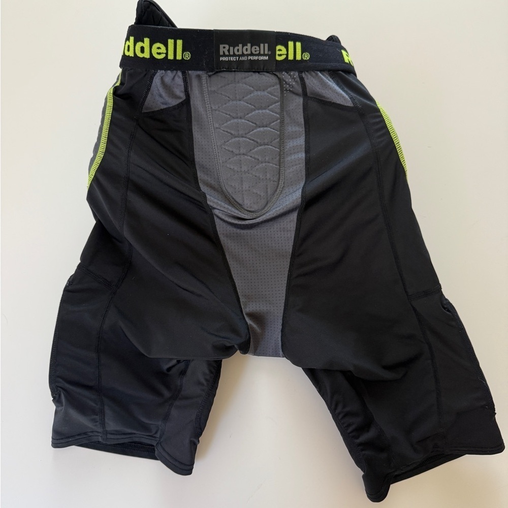 Riddell Football Shorts Pads Protection Gear Black Men’s Medium Adult - Picture 5 of 8